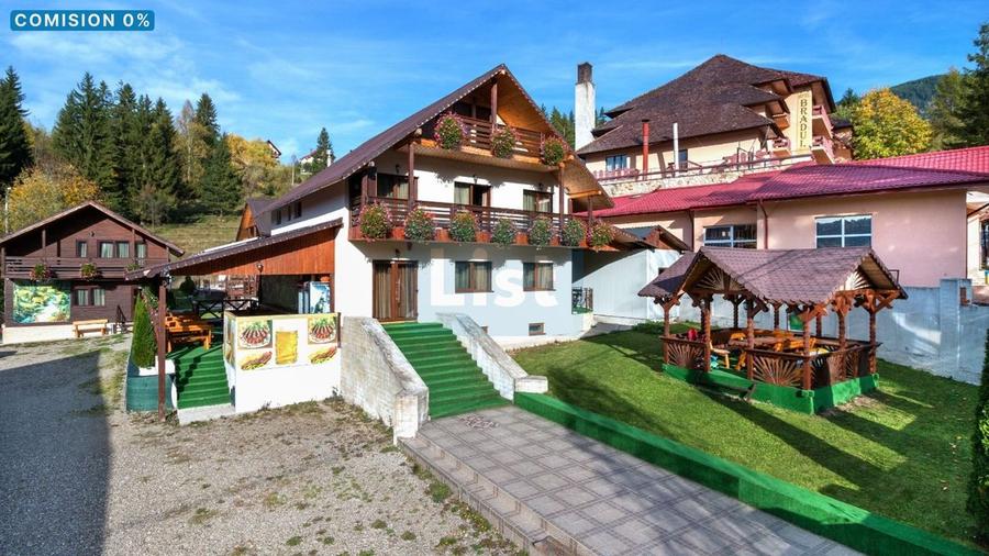 Complex turistic de vânzare, chiar în centrul stațiunii Durău.