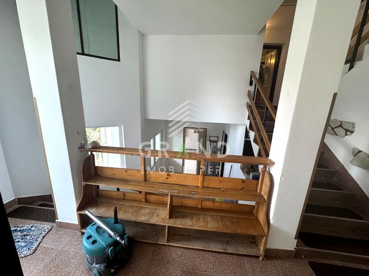 Casa 4 camere | 4 bai | 2 bucatarii | GARAJ | zona Semicentrala/Paris