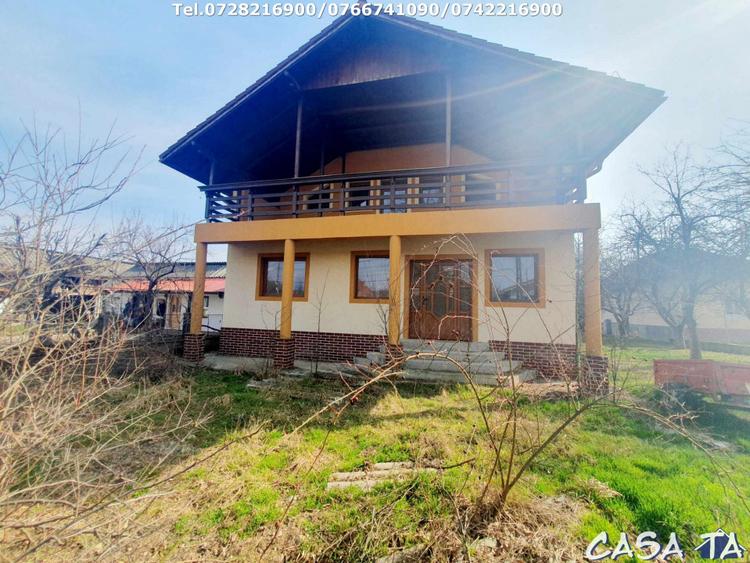 Casa D+P+M, situata in Arcani (Campofeni)