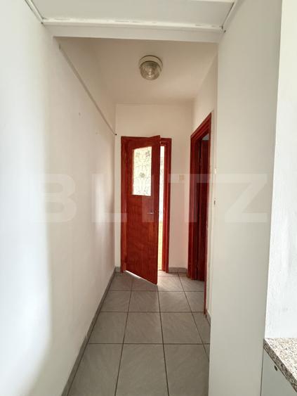 Apartament cu 2 camere, decomandat, zona Micro 1