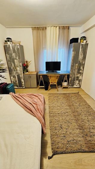 Apartament 3 camere in vila Giulesti zona linistita și curte generoasă etaj 1