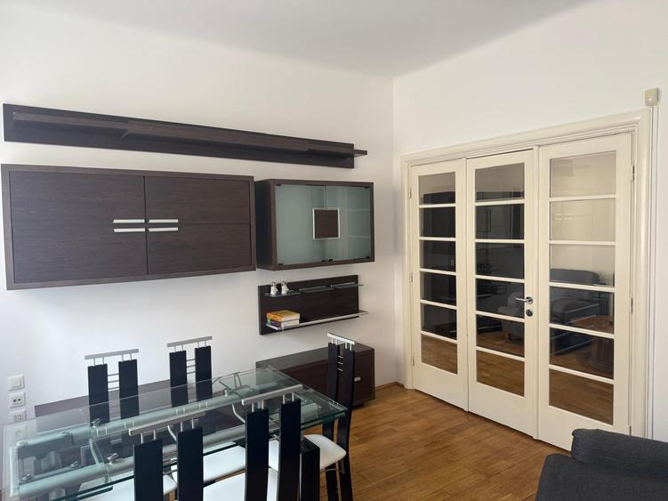 Apartament de vanzare 3 camere zona Unirii, Bucuresti 73 mp