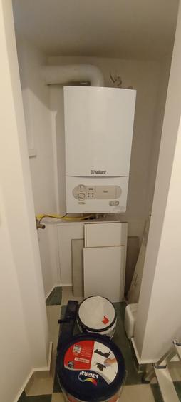 3 camere NEMOBILAT- parter Dacia-Piata Romana metrou 450 m
