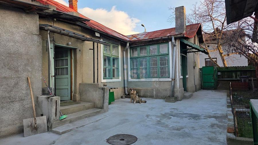 Casă cu teren 420 mp, zona exclusiv de case Alunis