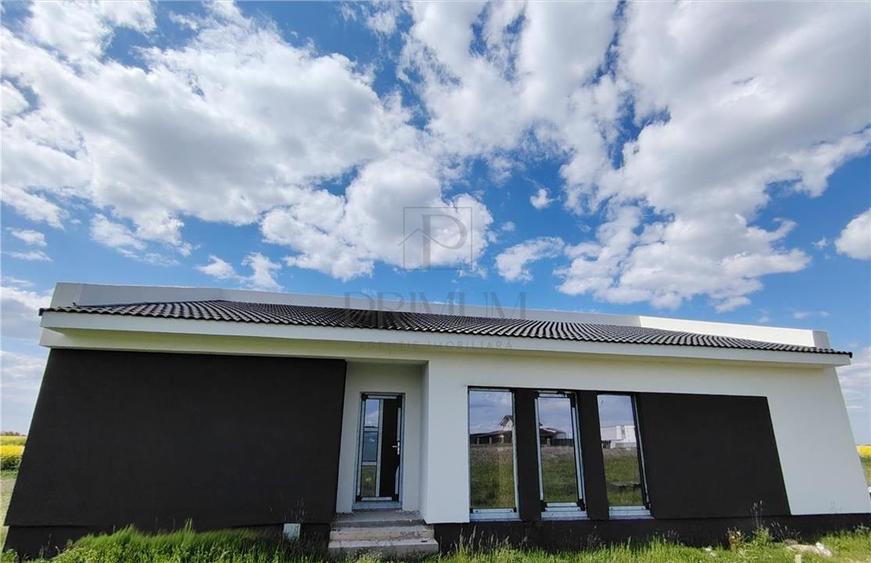 Duplex pe plan - zona in plina dezvoltare - personalizare interioara