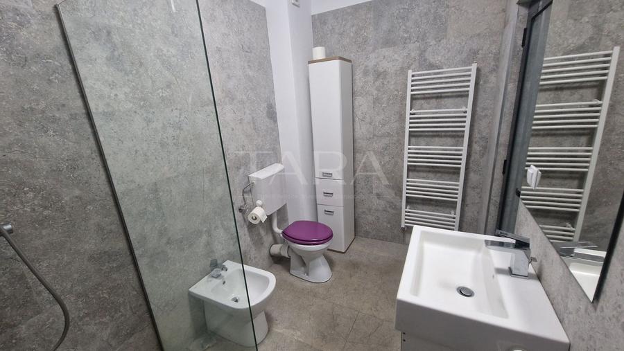 Apartament 2 camere decomandat, zona Vivo