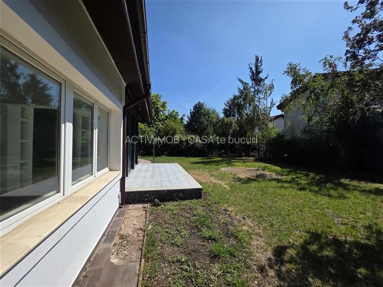 Vila cu piscina - Pipera - 5 camere - 3 bai - 218mp - 900mp teren