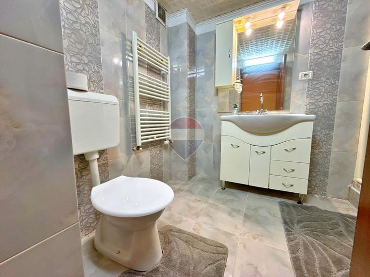 Casă cu 5 camere și garaj, de închiriat în zona Boul Roșu, Arad