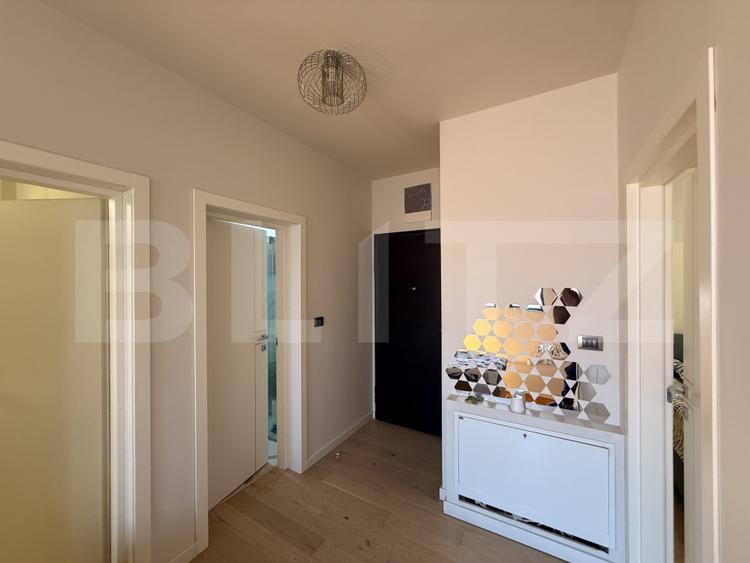 Apartament 4 camere, 112.05 mp, 2 niveluri, curte, loc de parcare, Ultracentral