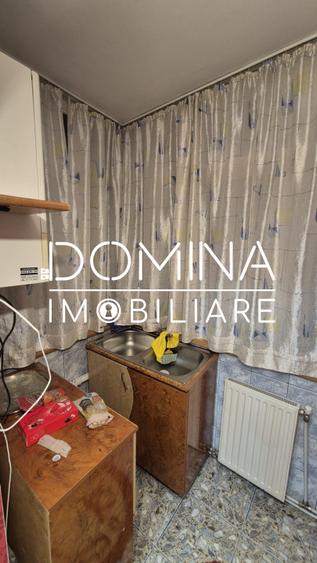 Vanzare apartament 2 camere, str. 1 Decembrie 1918 - zona liceului Pedagogic