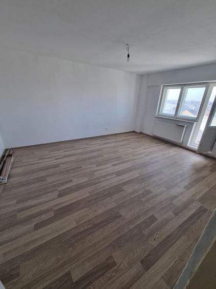 KM 5-garsoniera in bloc de apartamente