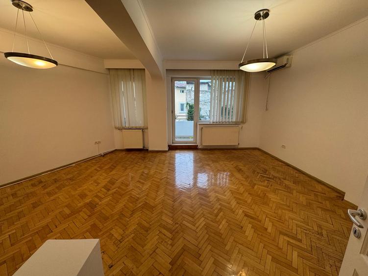 Inchiriere apartament duplex 2+3 retras in vila 2002 Cotroceni metrou Eroilor