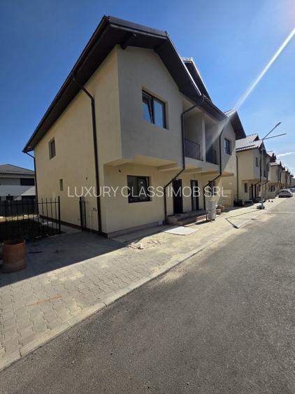 Vila Duplex de Vanzare/Bagadiru-Cristalului