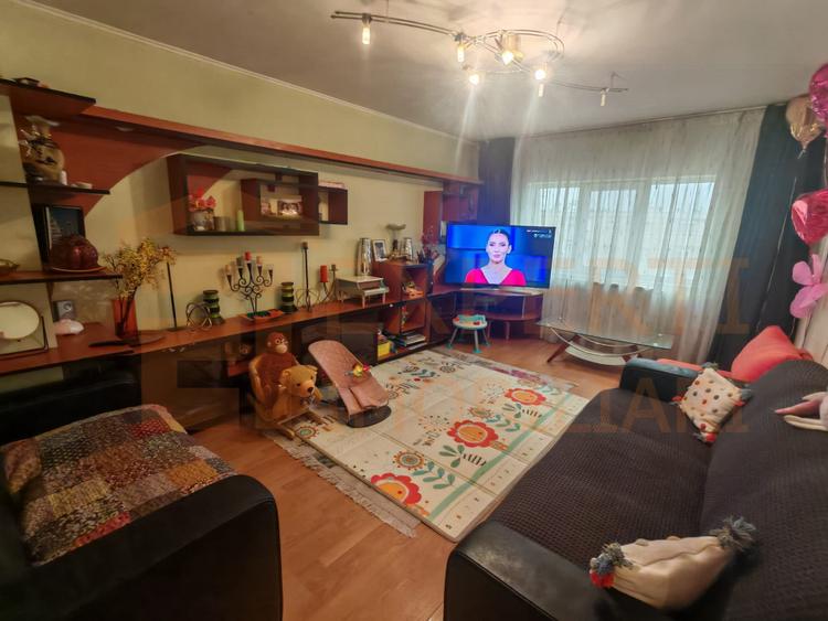 Apartament 3 camere de vânzare | Zona Far, Constanța