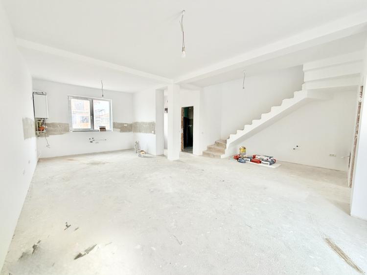 Duplex Modern in Mosnita Noua | 4 Camere, 3 Parcari, Zona Europa