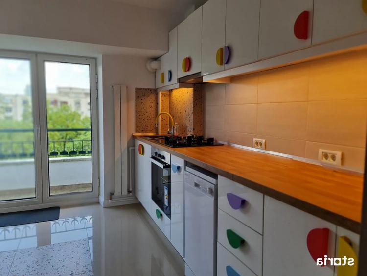 Unirii-Constitutiei | 2 Camere | Decomandat | Balcon | 64 MP