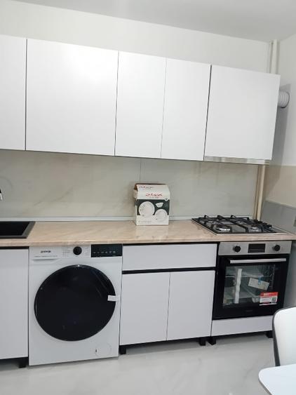 Piata Moghioros,3 minute metrou Parc Drumul Taberei, proprietar, renovat premium