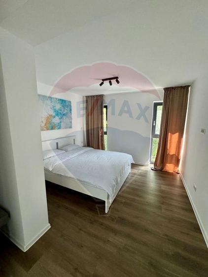 Casă Moderna De Vanzare