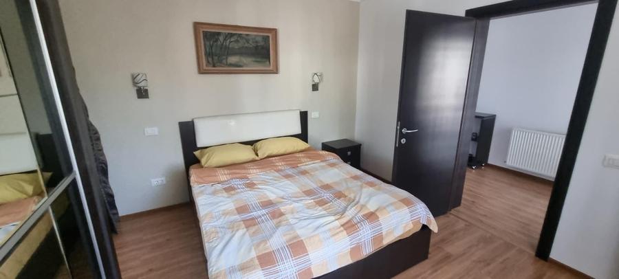 Vila cu piscina zona Iancu Nicolae-Pipera 5 camere