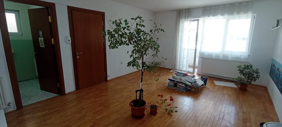 Spatiu birou 3 camere et 1 in cladire birouri zona Iancului metrou