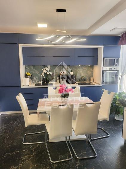 Casa cu 4 camere, la cheie, lux, 110mp, 2 parcari, an 2020, in Deva