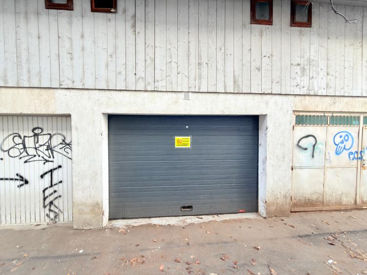 Garaj amenajat str.Stefan Luchian