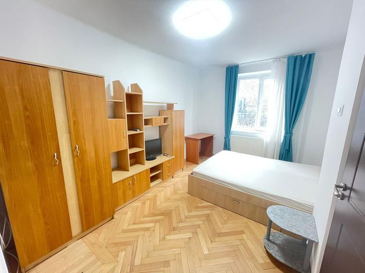Apartament 2 Camere De Inchiriat | Decomandat | Central | The Office | Etaj 3/4