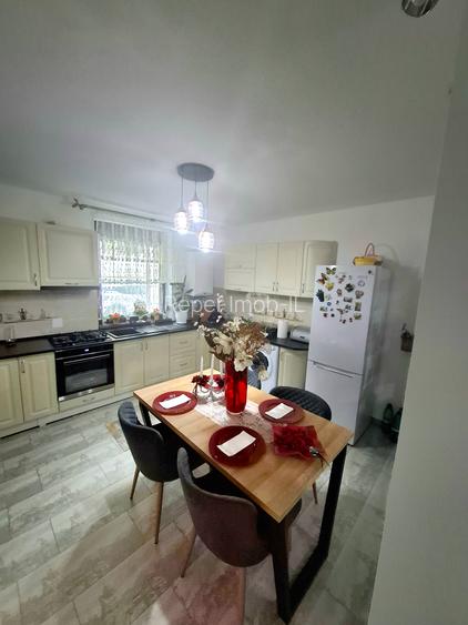 Apartament 3 camere, 84 mp utili, 2 băi+ terasă 17 mp,zona N Rm Vâlcea - 15