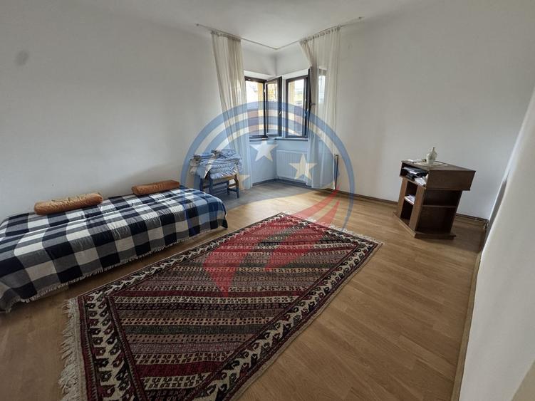 Casă p+1 formata din doua apartamente