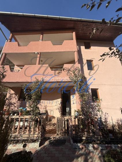 Casa 249 mp cu teren 2172 mp - zona Tautiului - Floresti - 2