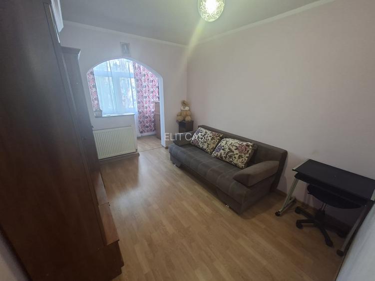 Apartament cu 2 camere decomandat, etaj 2/4, zona Alexandru cel Bun - 2