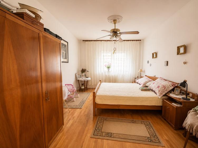 Casa de vanzare in Oradea, zona Seleusului, 5 minute de Lotus