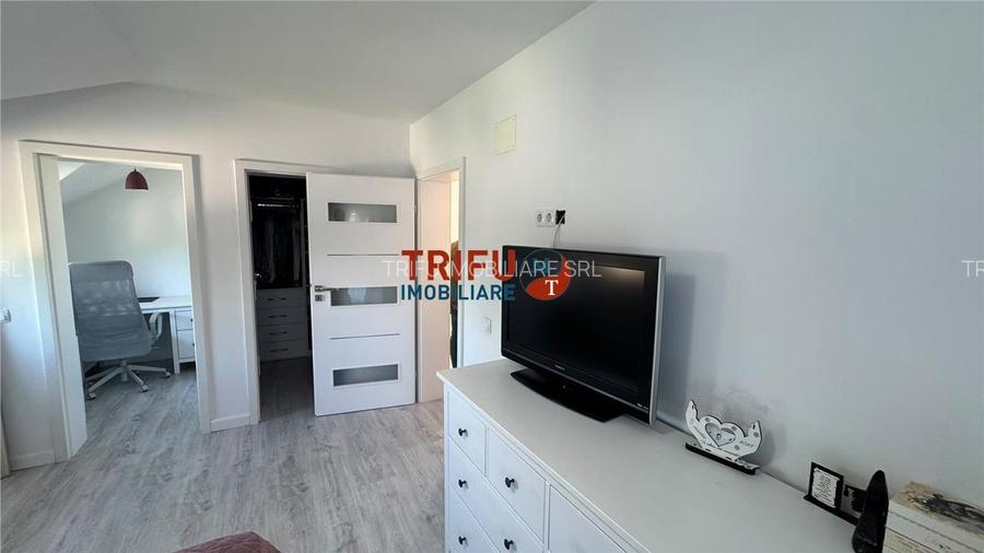 Casa de vanzare 5 camere 579mp teren