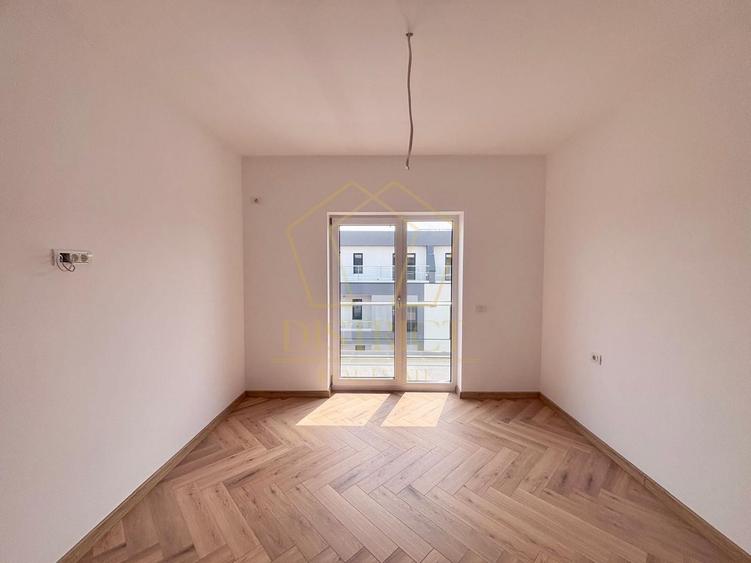 Penthouse semimobilat cu 3 camere | Torontalului