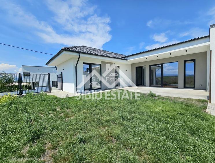 Casa pe parter, cu priveliste panoramica partial finisata - 14