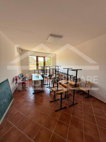 Casa individuala, 10 camere, 753mp, Zona Sancraiu de Mures