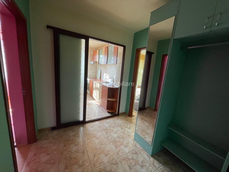 3 camere Centru preț 73000 euro - 9