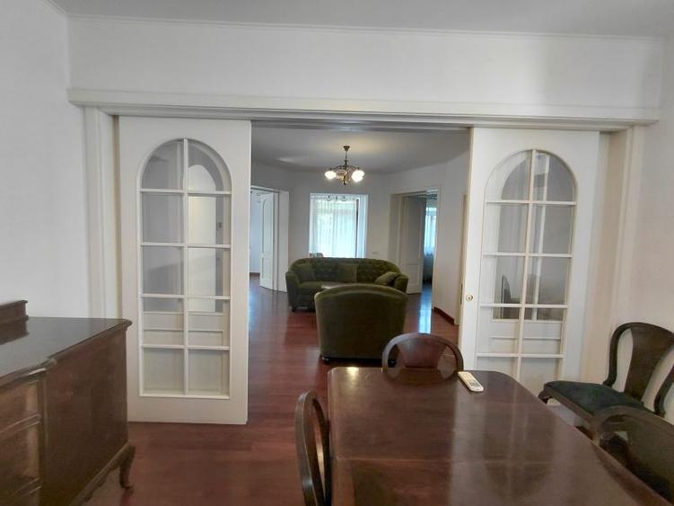 Aviatorilor (Pangratti), 4 camere in vila, parcare, terasa,rezidenta sau birouri