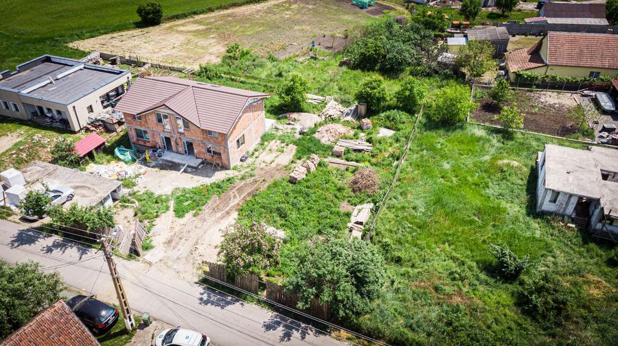 Loc de casa de 539 mp în Vladimirescu
