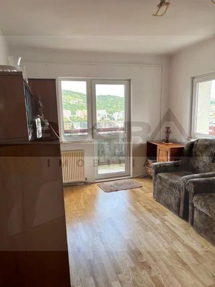 Apartament cu 4 camere, 76 mp, decomandat, zona Piata Flora
