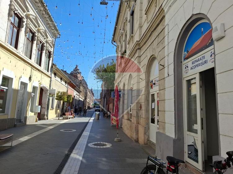 Spațiu comercial de închiriat, 35 mp, în zona Ultracentral