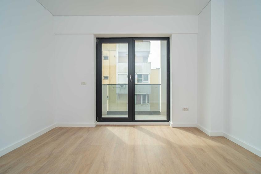 APARTAMENT CU 3 CAMERE, 2 BAI - 100 MP, NICOLINA, BLOC NOU