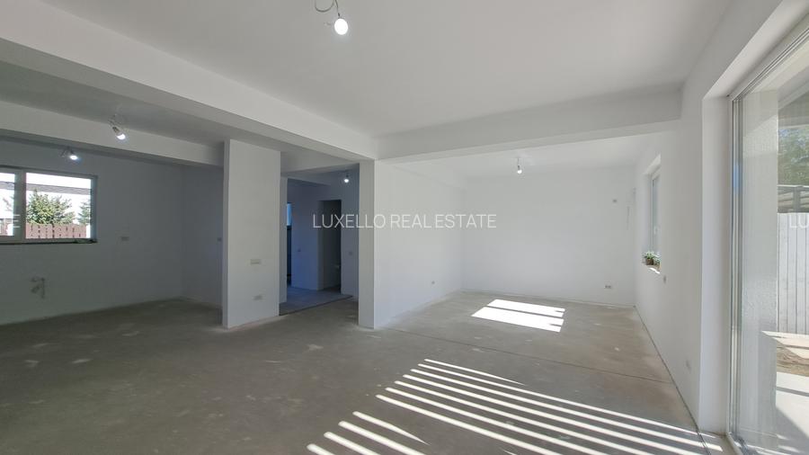 VILA LUX IN COMPLEX REZIDENTIAL - 11