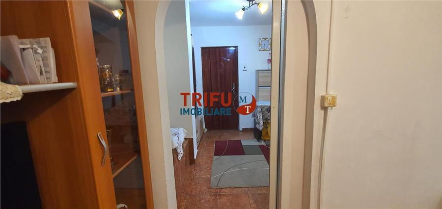 Apartament 3 camere de vanzare zona Dedeman