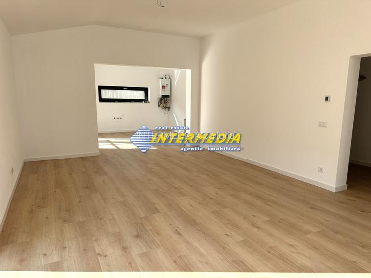 CASA NOUA I 90 MP I FINISATA LA CHEIE I ASFALT I TOATE UTILITATILE I - 19