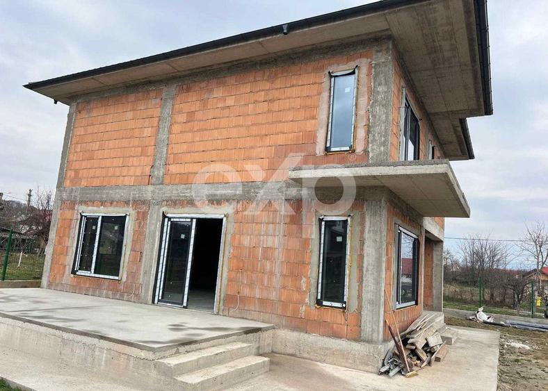 Case 4 camere + mansardă | 130 mp utili | teren 460 mp | Curtea de Argeș