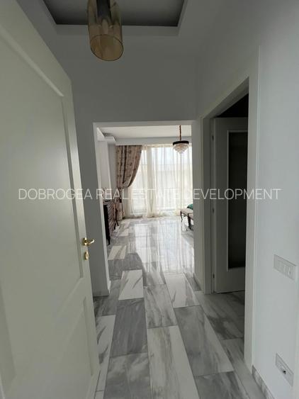Penthouse mobilat lux , vedere frontală la mare - 13