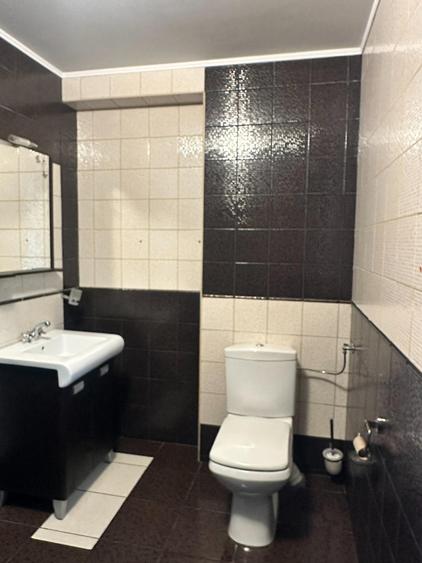 VILǍ PREMIUM/CURTE/ZONA PIPERA