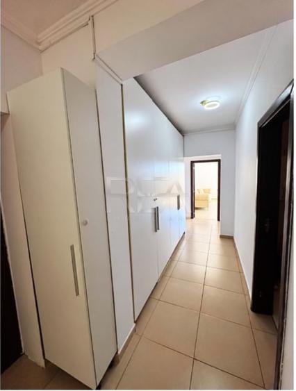 3 camere Fundeni decomandat, centrală, parcare, an 2011, 128 mp