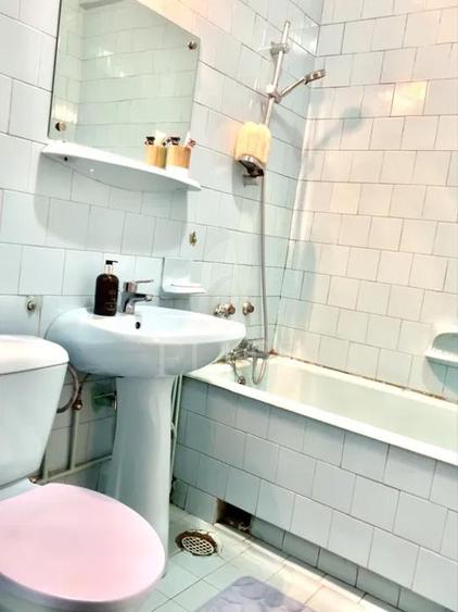 Apartament 3 camere în zona STRAZII HOREA